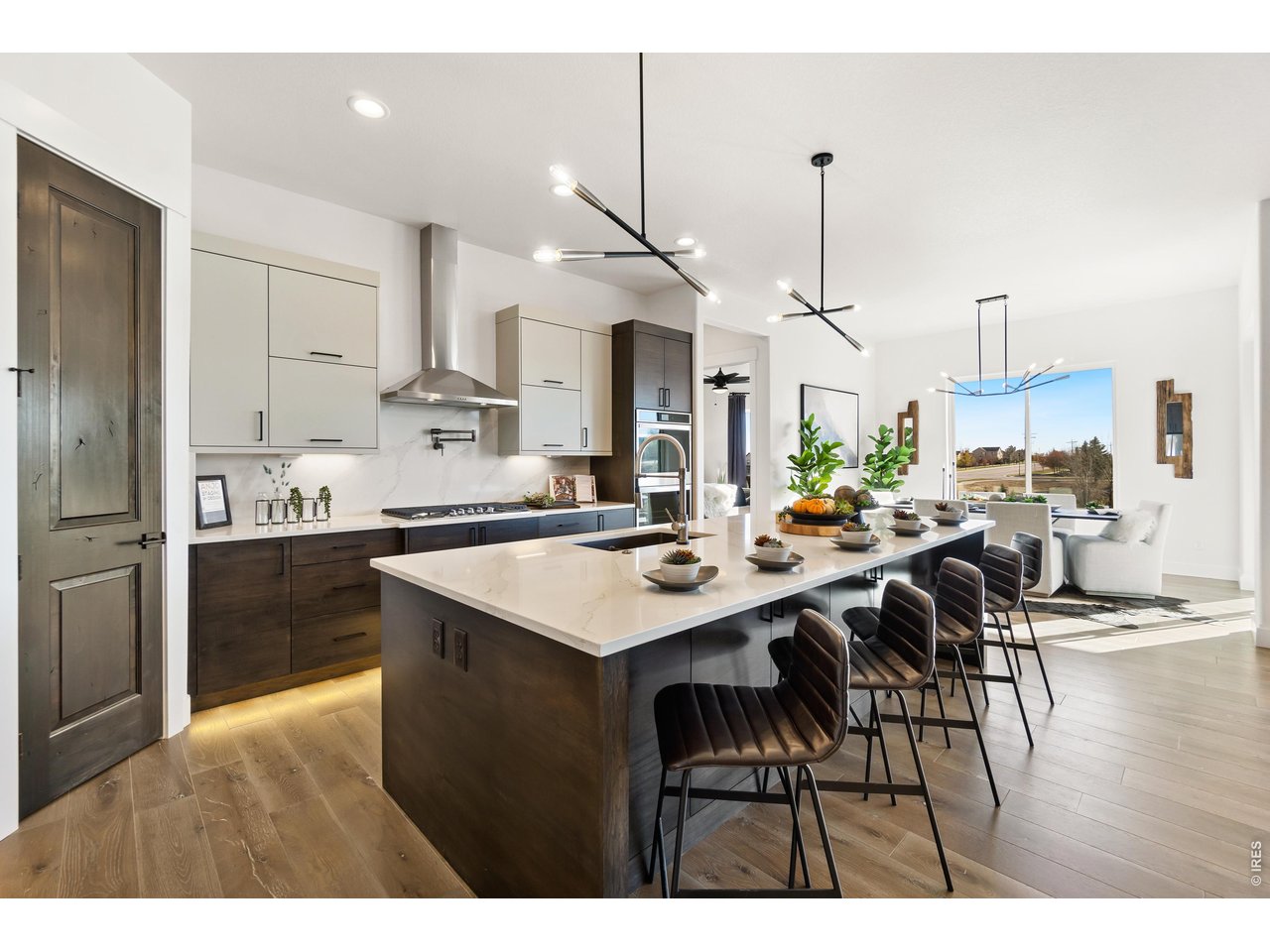 Walk-in Pantry, Gas Range, Double Ovens
