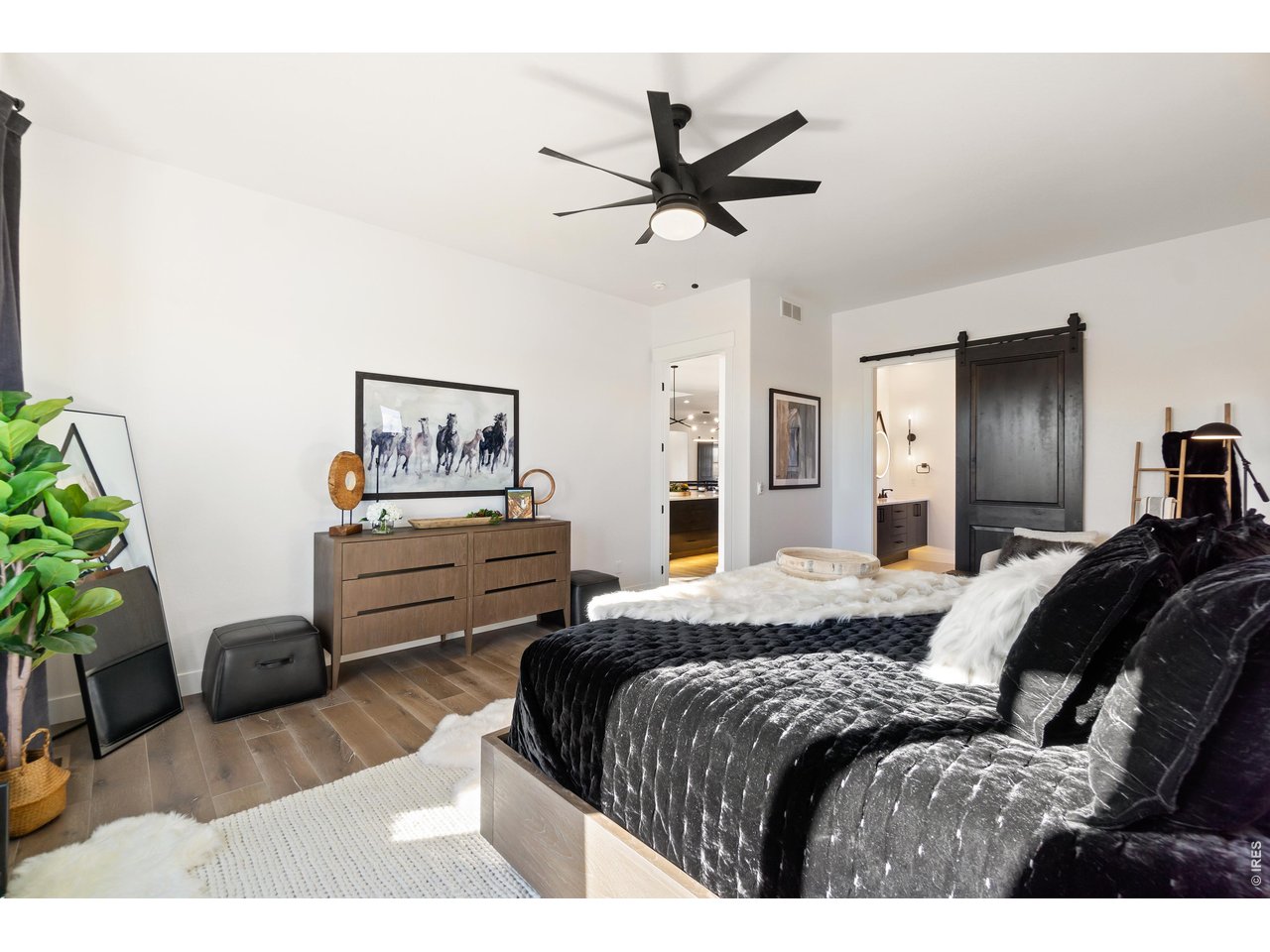 Primary Suite!