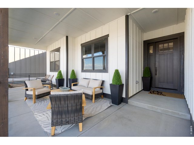 Property Photo 2 Impressive Front Porch