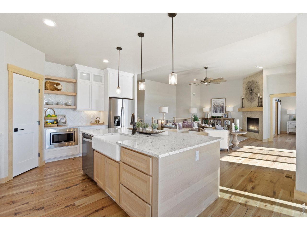 Large Center Island with Quartz Counters