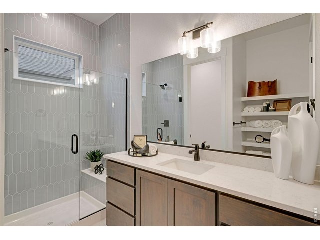 Property Photo 20 Guest Suite 3/4 Bath