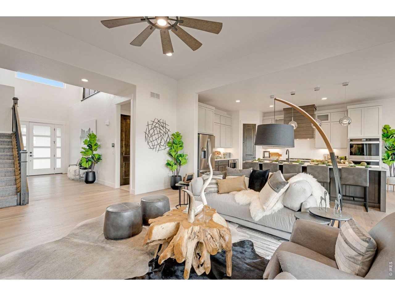 Open Floor Plan! 