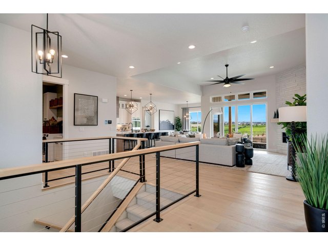 Property Photo 4 Designer upgrades Throughout! 