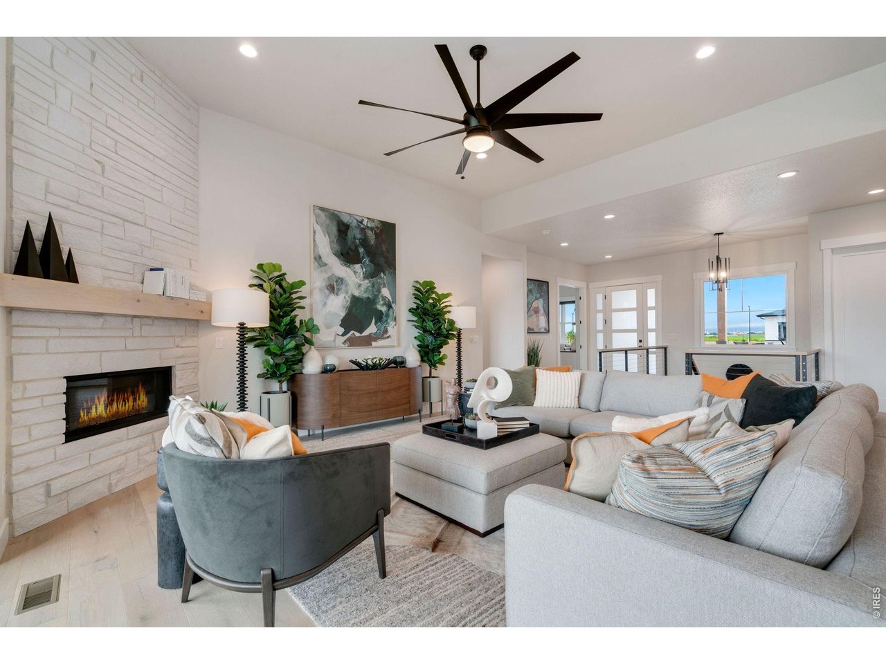 Open Floor Plan!