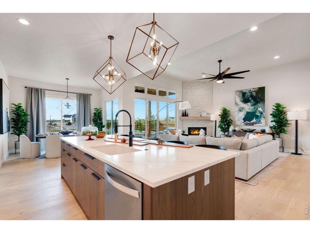 Slab Quartz Counters