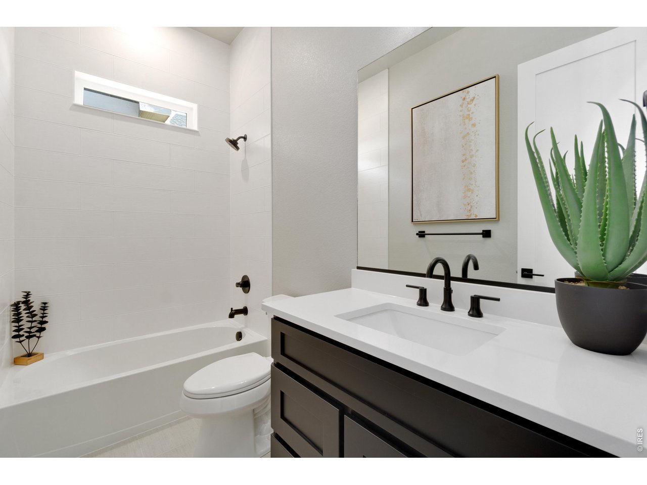 Main Floor Full Bath