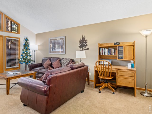 Property Photo 11 Tasteful furnishings throughout