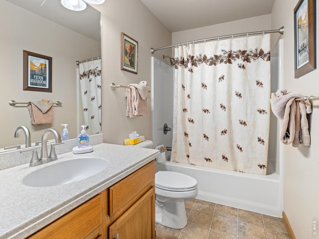 Property Photo 29 2nd full bath