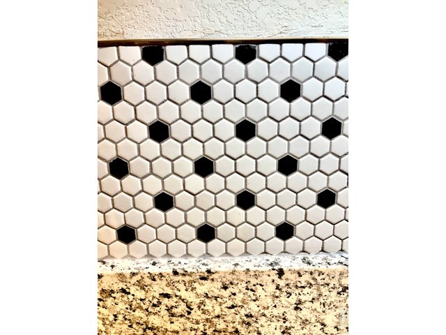 Property Photo 10 Custom backsplash