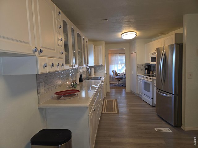 Property Photo 14 Kitchen