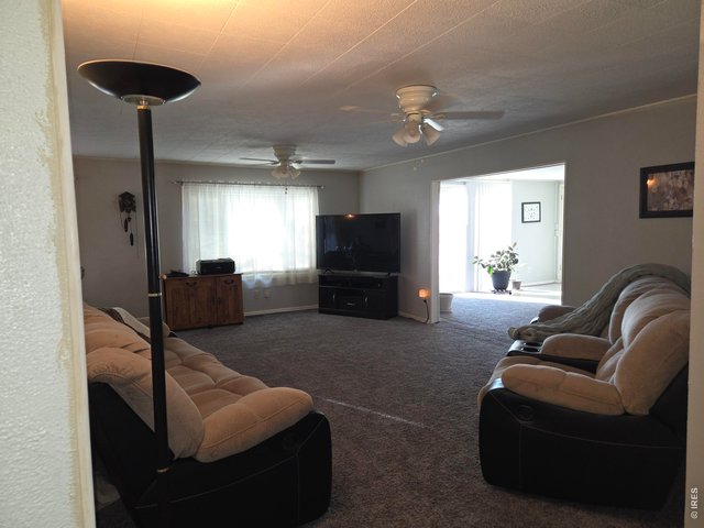 Property Photo 7 Living Room