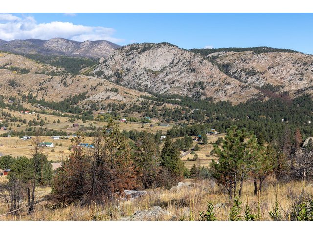 Property Photo 7 Before the Alexander Mtn. Fire of 2024, there was a short term rental on this site. Guests left glowing reviews because of these views. 