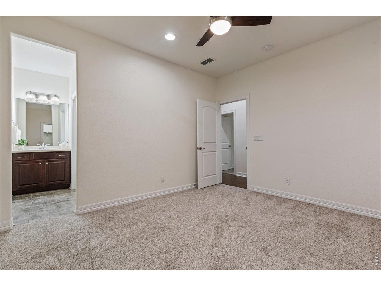 2nd bedroom upstairs with ensuite bathroom