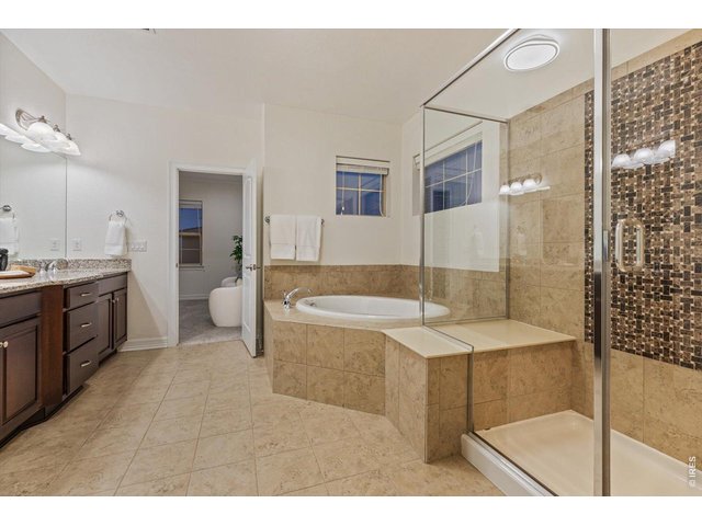 Property Photo 21 Primary Bathroom