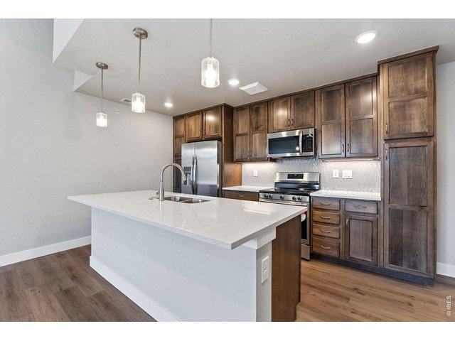 Property Photo 1 Welcome home to 235 High Point Dr #206!