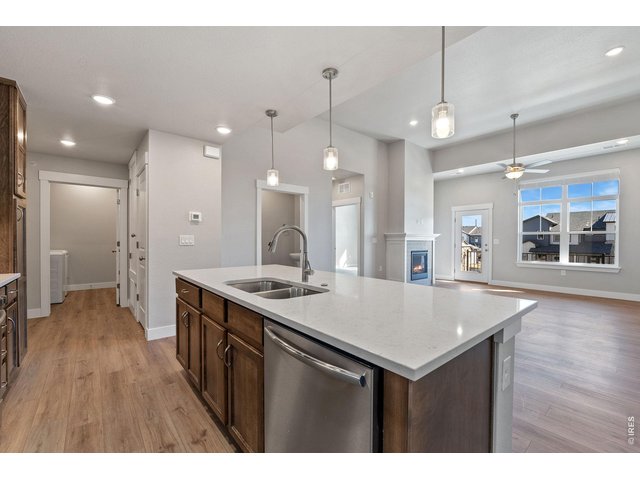 Property Photo 4 Large island for an eat in kitchen