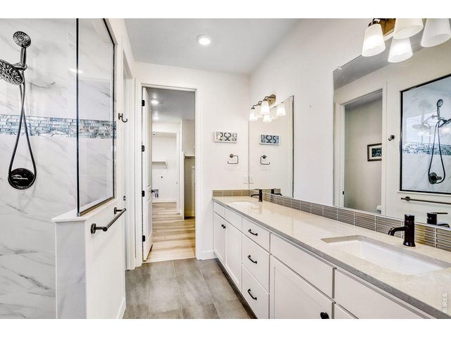 Property Photo 17 Double Vanity