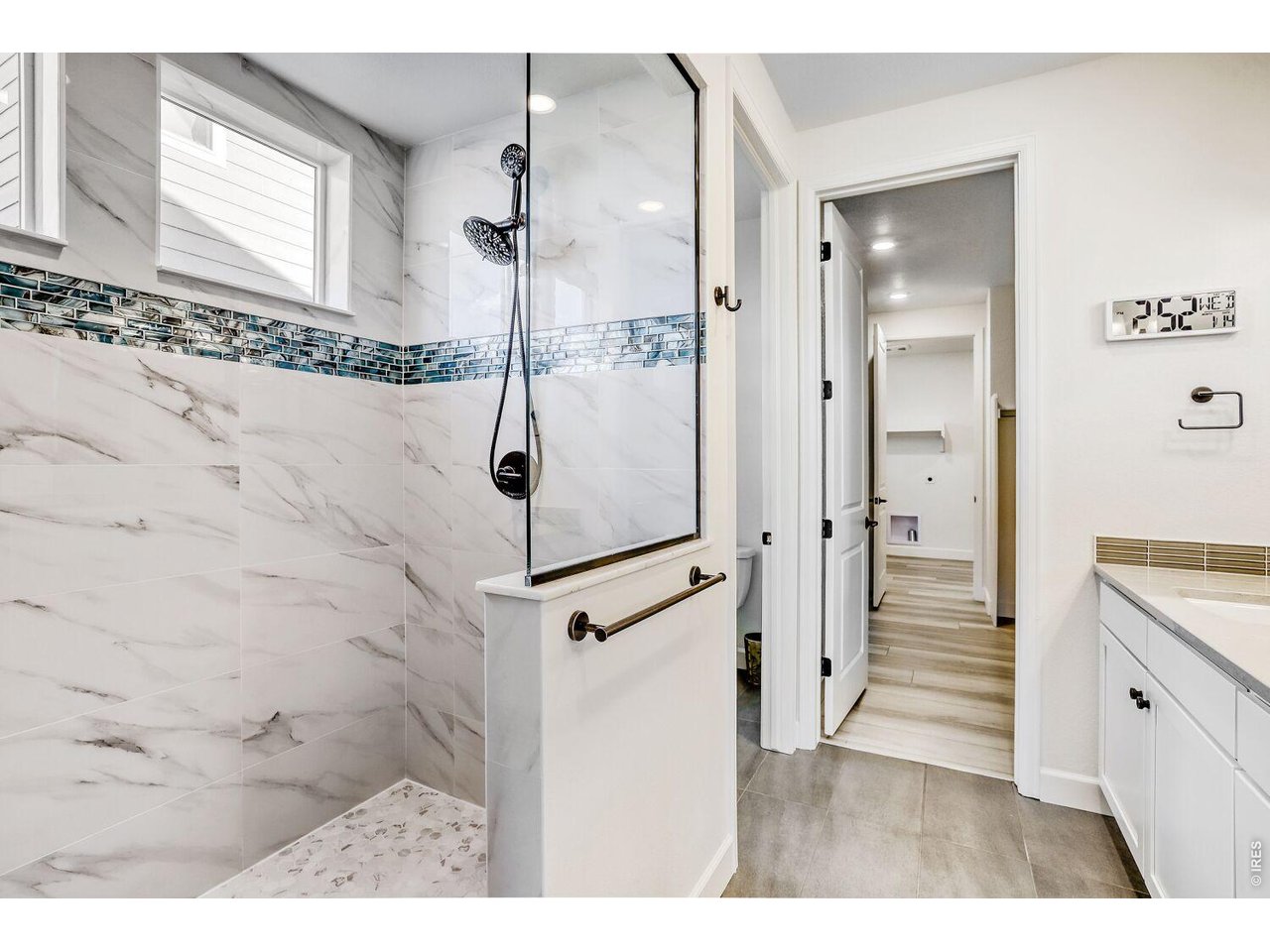 Large Spa Walk-in Shower