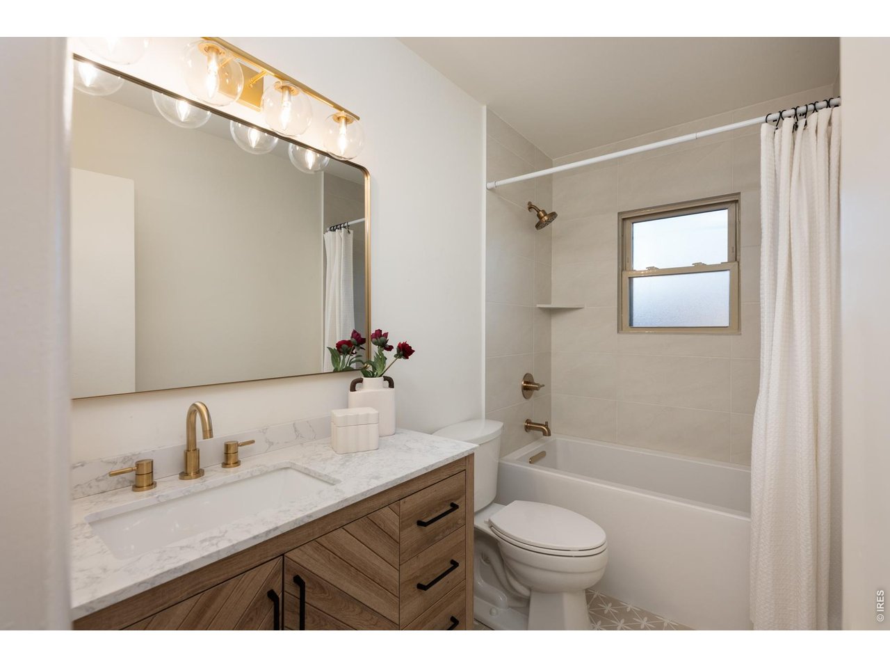 Completely updated bath!