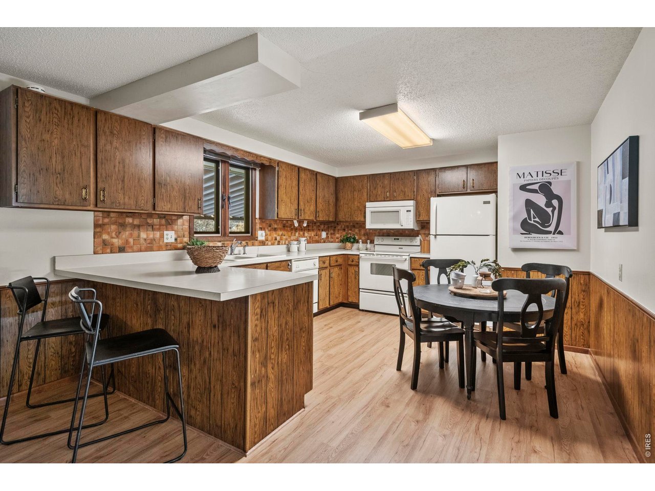 Large kitchen 