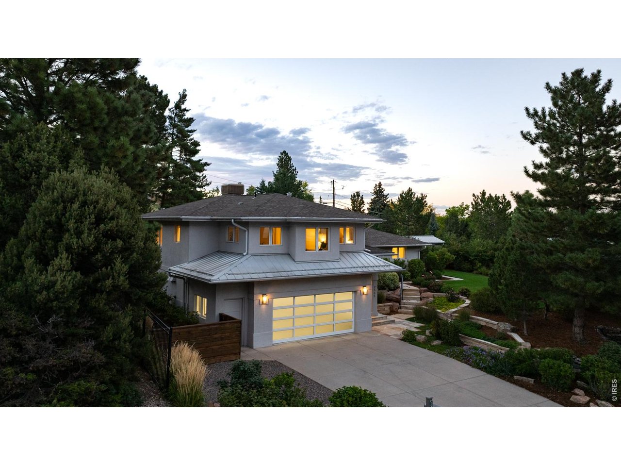Embrace sophisticated indoor-outdoor living in this beautifully remodeled 4BD/4BA featuring pristine sun-kissed interiors.