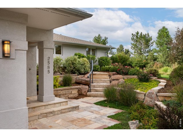 Property Photo 5 Breathtaking gardens surround the home.