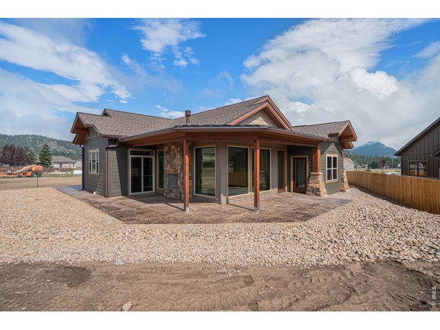 Property Photo 2 Oversized patio with double sided indoor/outdoor gas fireplace!
