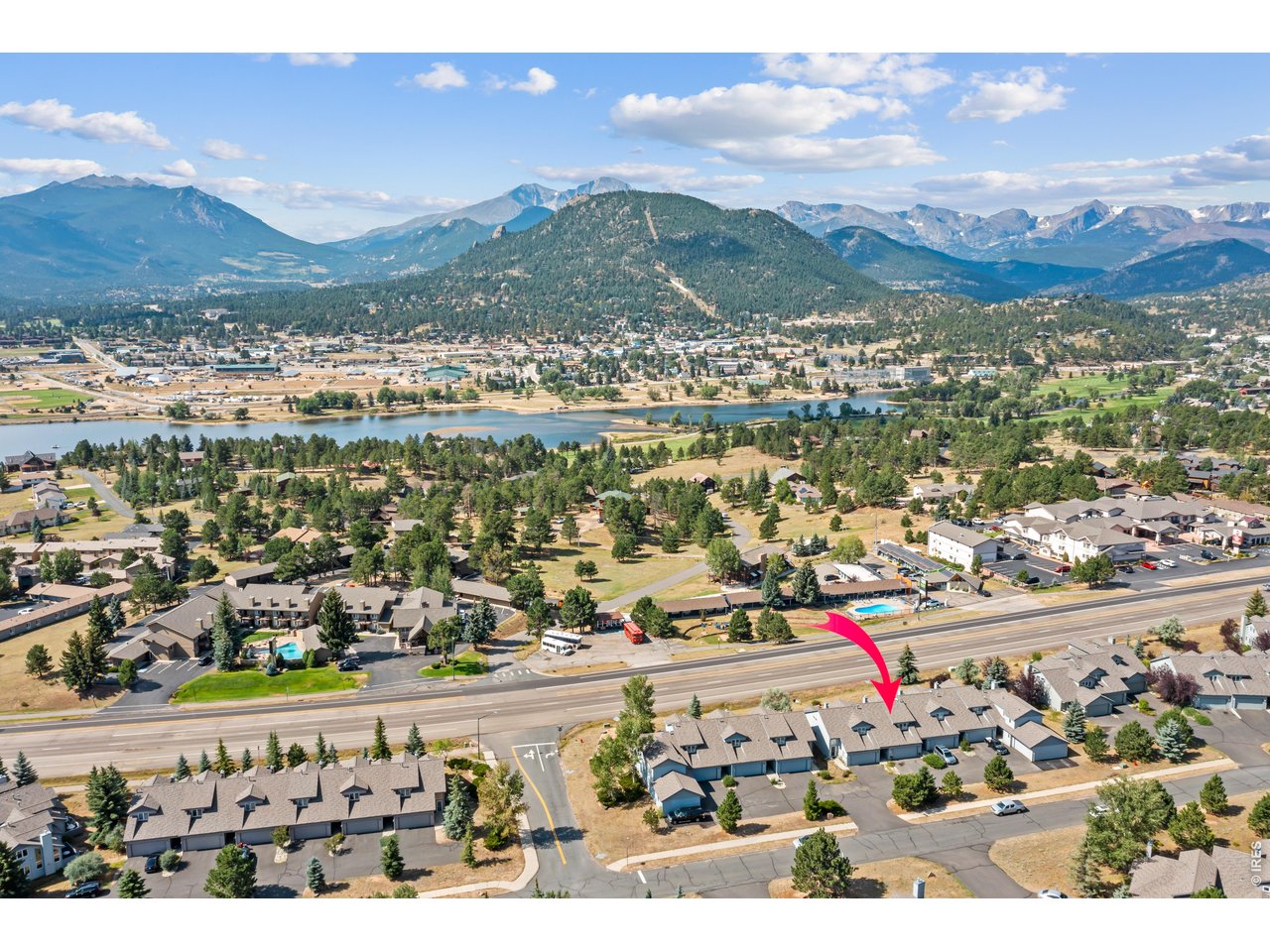 Located just minutes from downtown Estes Park and Rocky Mountain National Park, with the bike and walking path directly across the street offering miles of scenic routes around Lake Estes and throughout the valley.