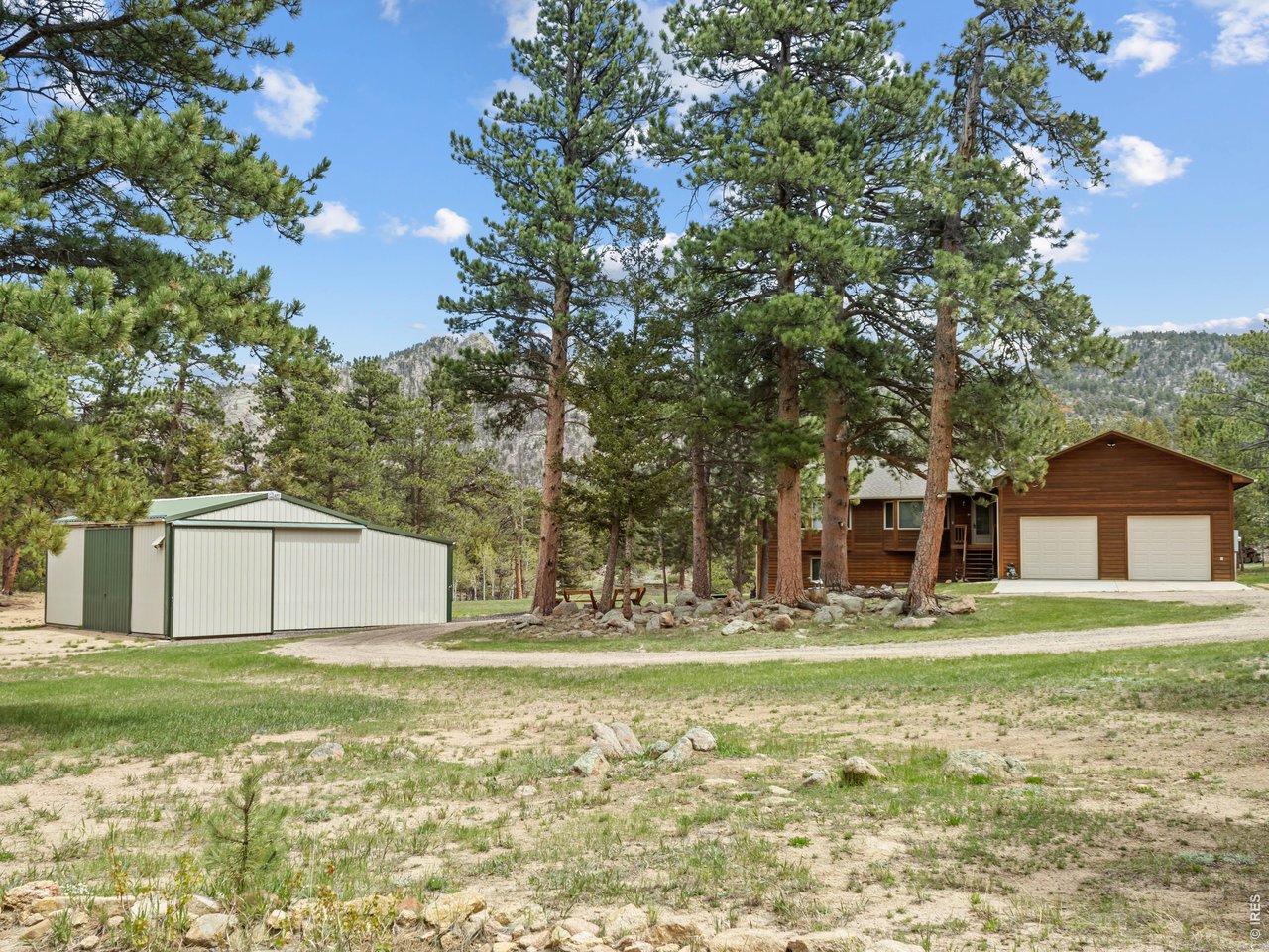 Main house and barn/RV storage/shop/hay storage
