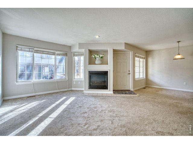 Property Photo 8 Living room