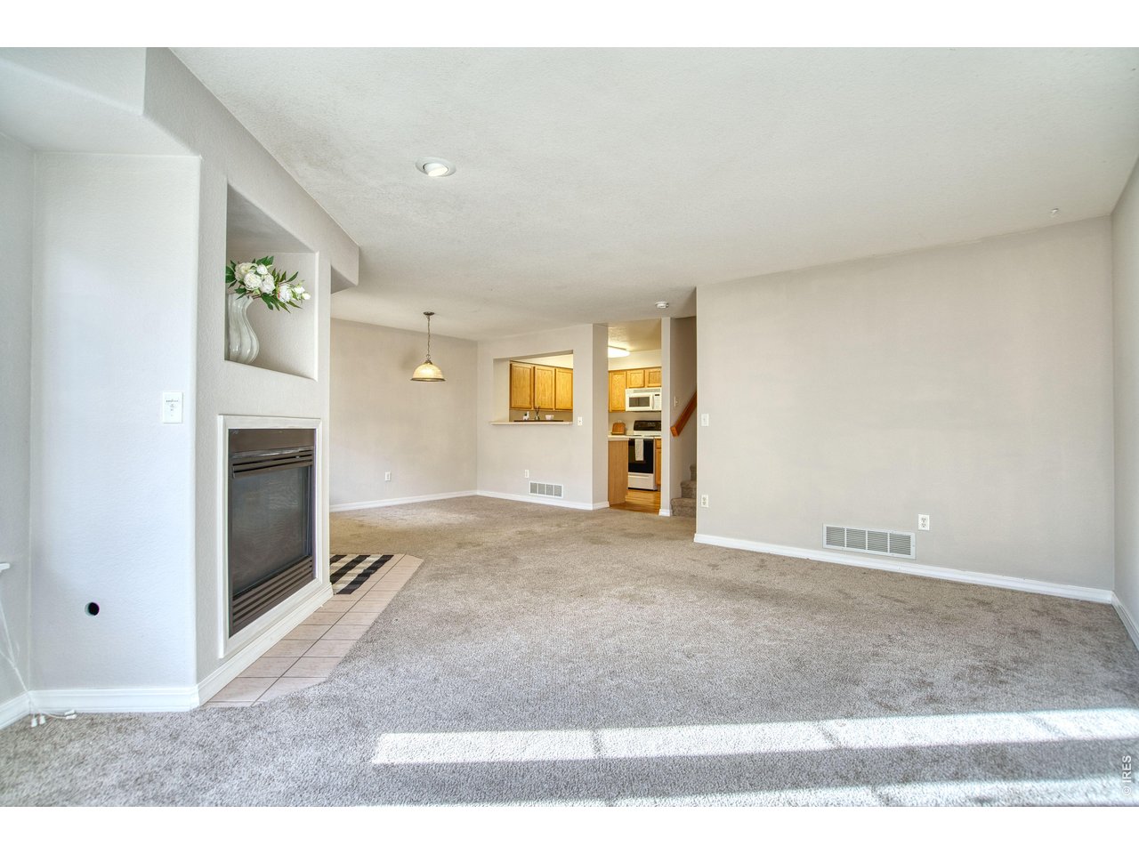 Living room/ Dining room