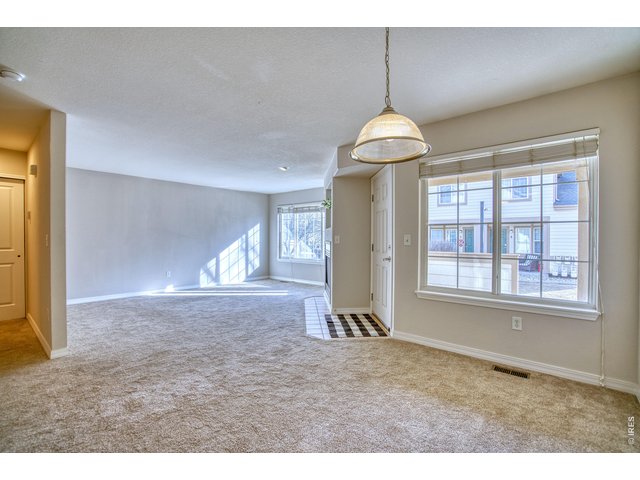 Property Photo 11 Dining room/ Front entrance