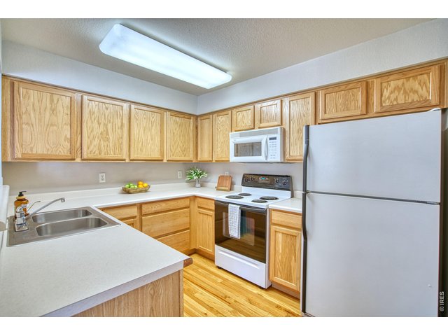 Property Photo 12 Kitchen