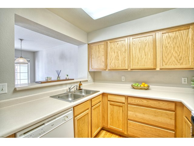Property Photo 13 Kitchen