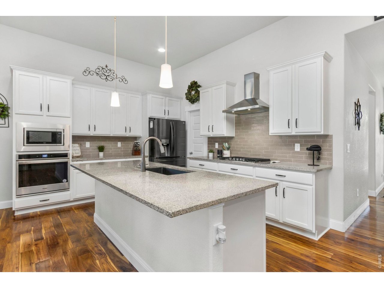Modern kitchen