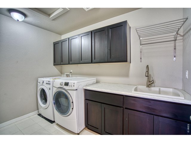 Property Photo 28 Laundry room