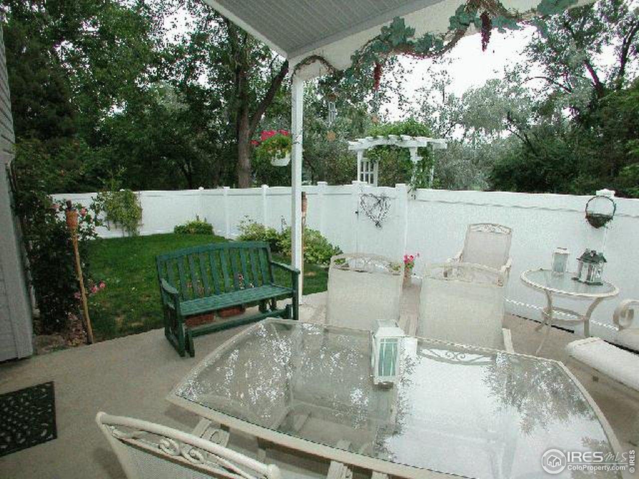 Patio/Fenced Yard