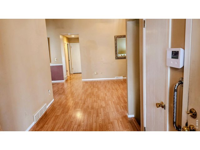 Property Photo 8 Entrance