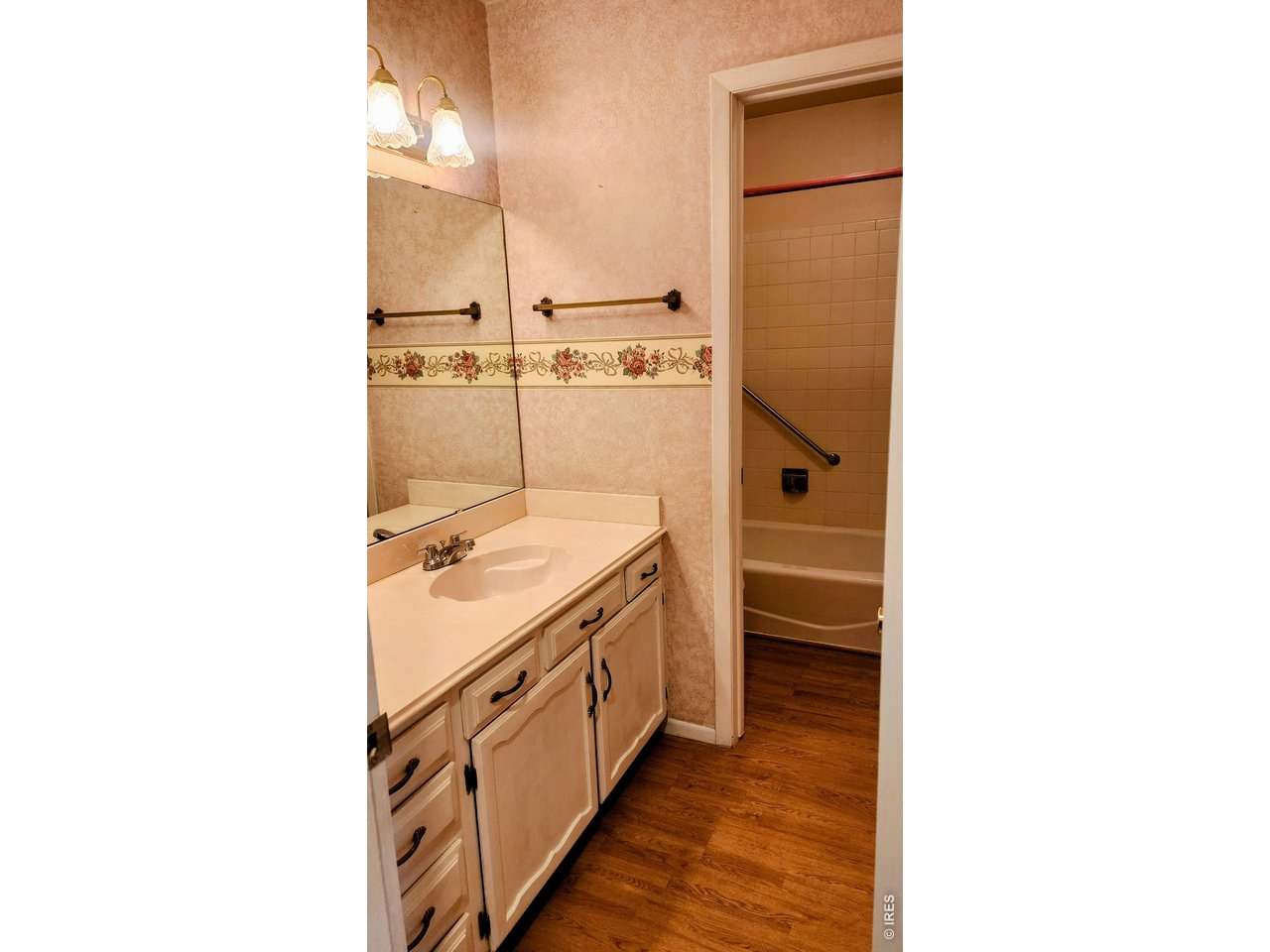 Full Bath Main