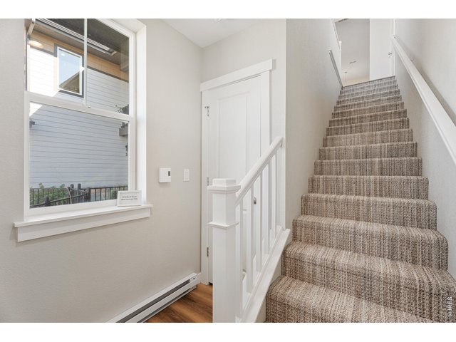 Property Photo 21 Entry.