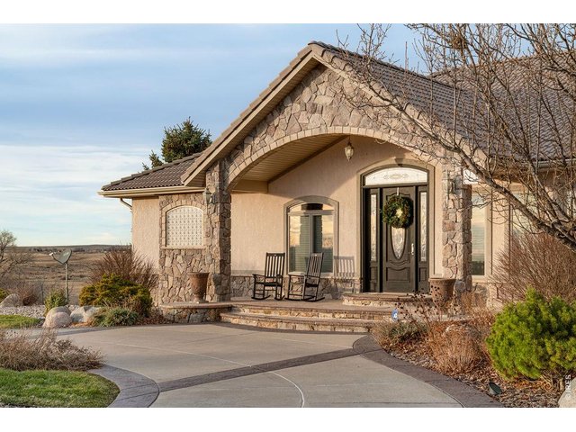Property Photo 1 