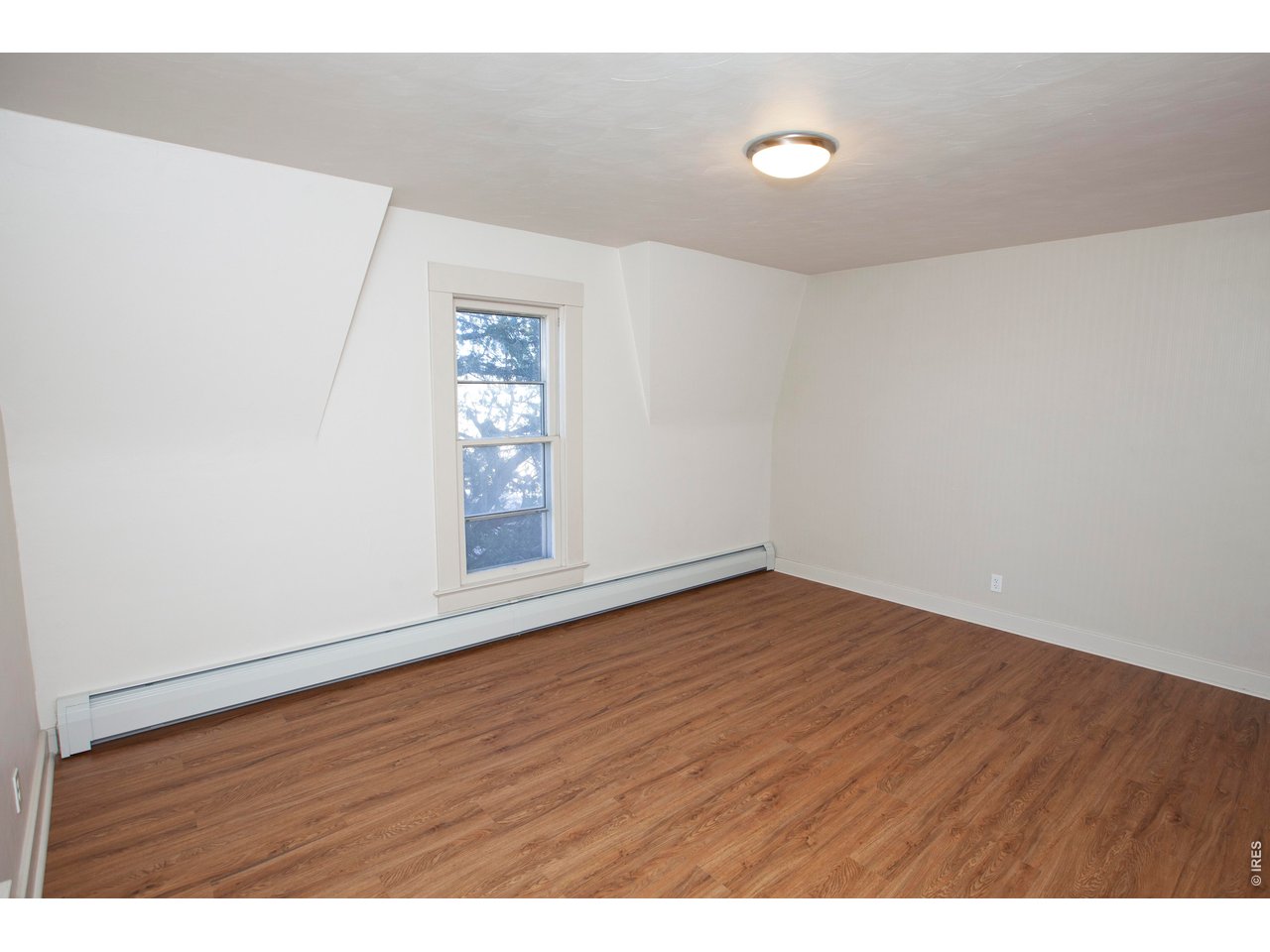 Bedroom 2 (non-conforming)