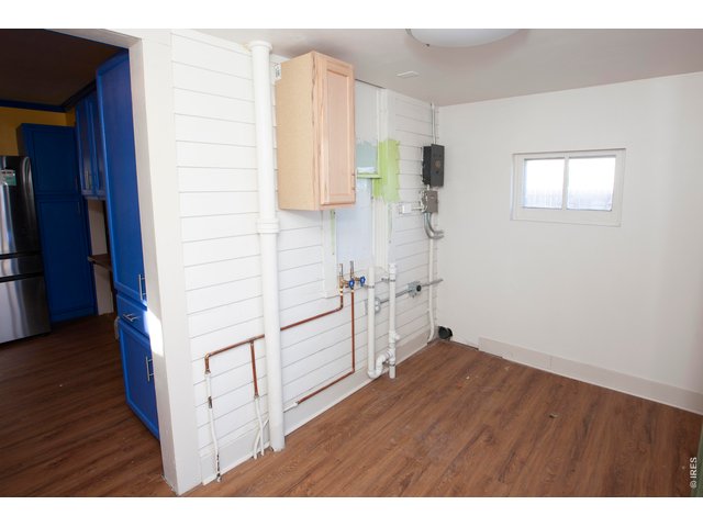 Property Photo 40 Laundry room