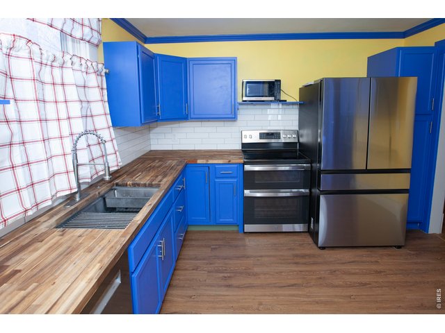 Property Photo 43 Kitchen