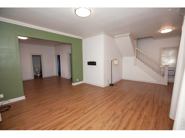 Property Photo 9 Living room