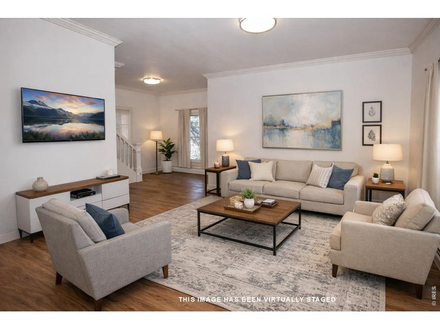 Property Photo 7 Living room