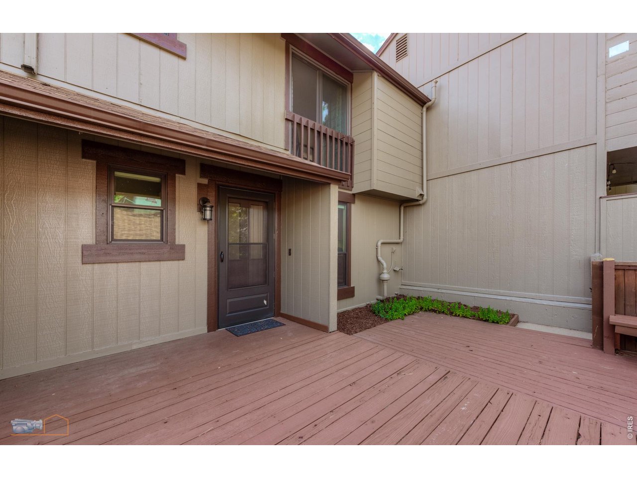 Front deck & garden bed