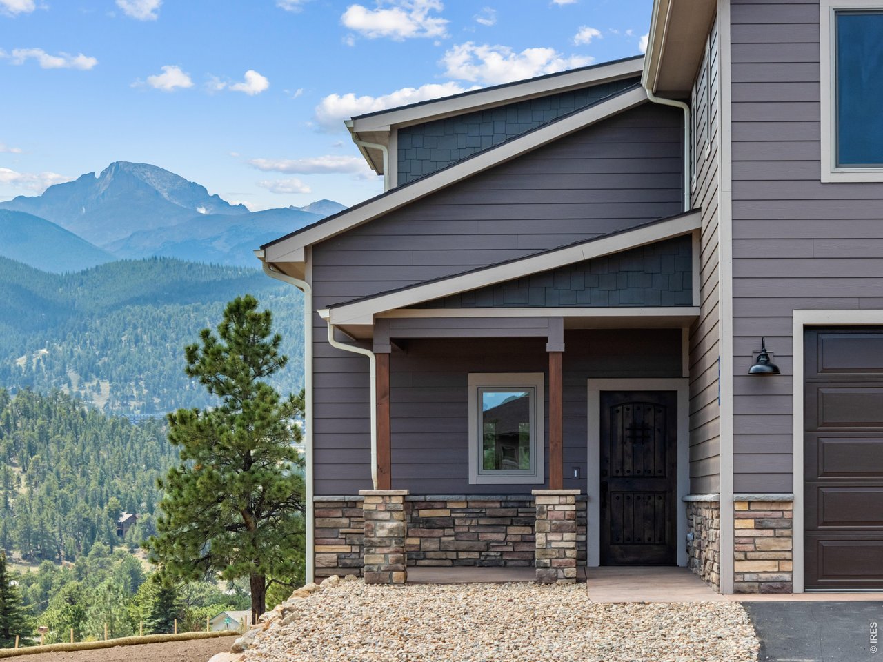 Gorgeous NEW home!
