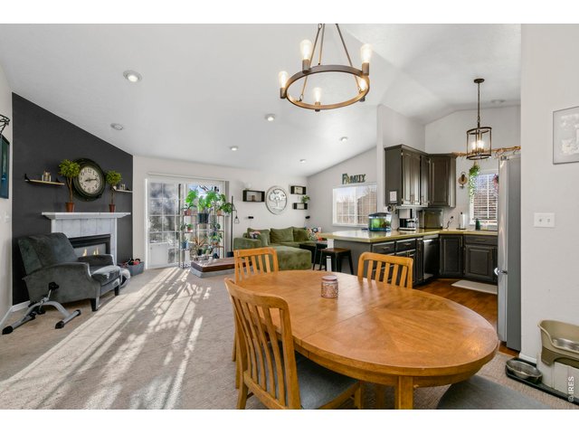 Property Photo 7 Open floor plan
