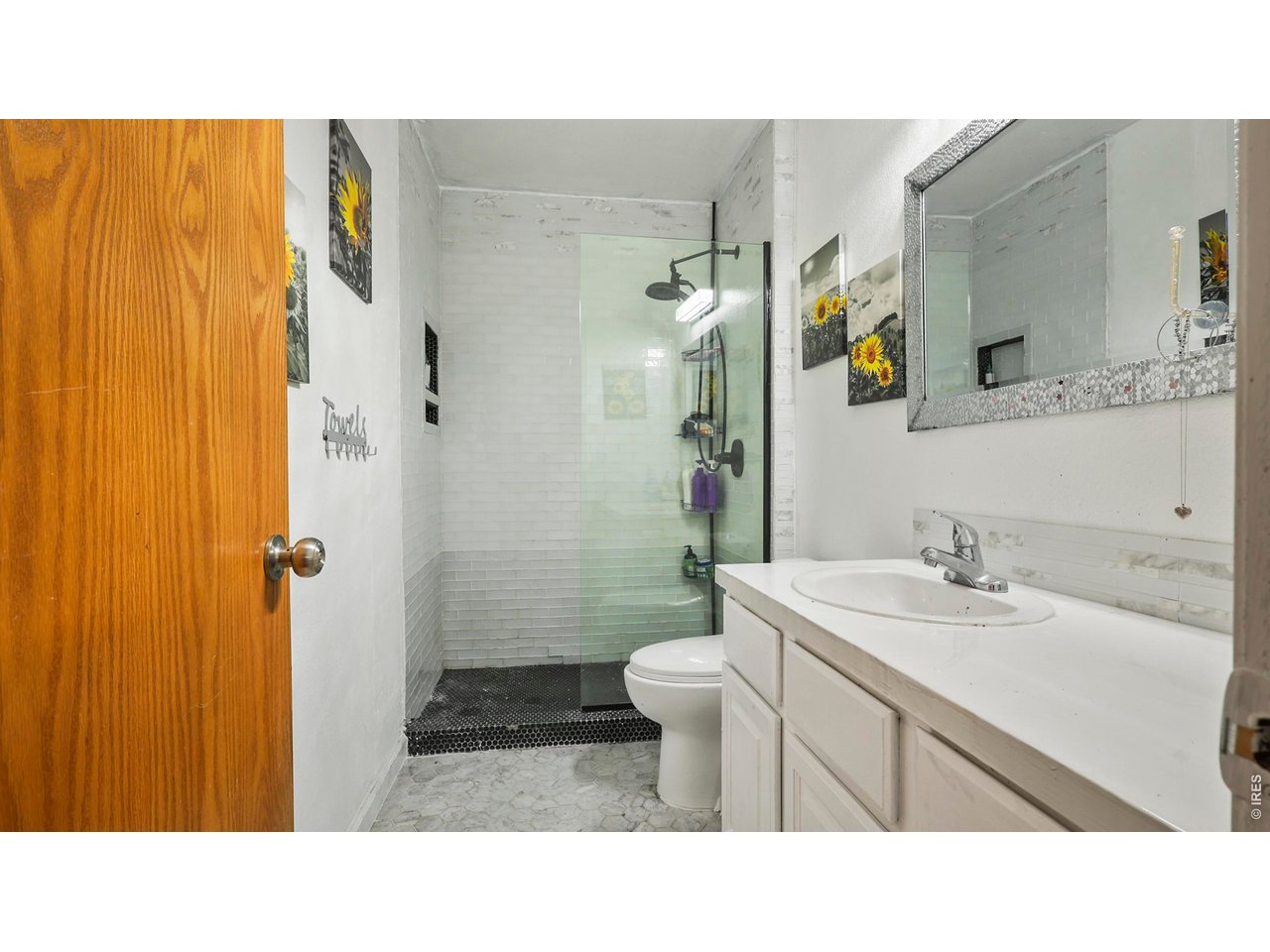Main Full Bathroom